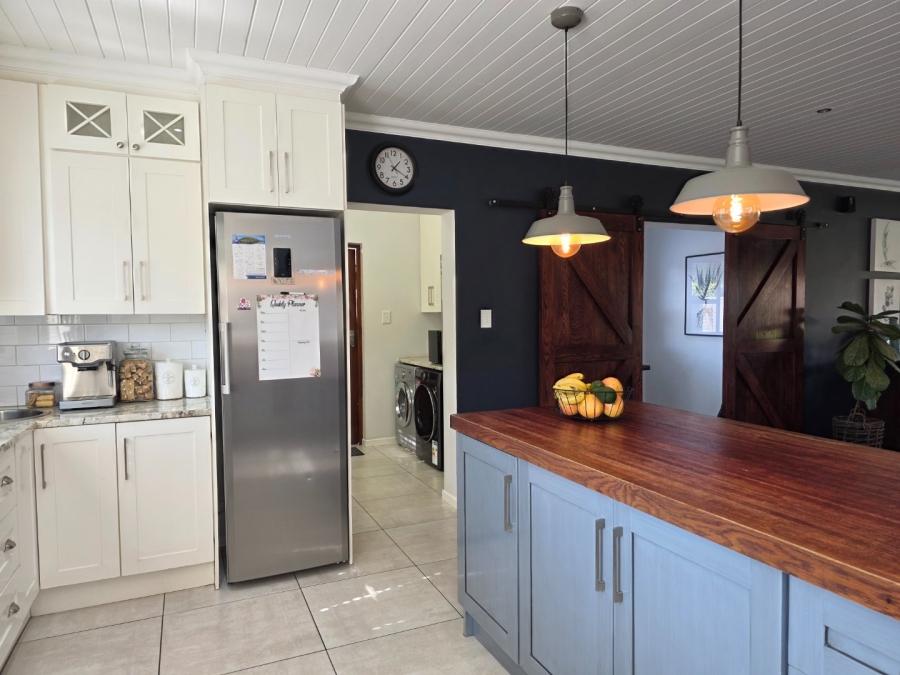 3 Bedroom Property for Sale in Melodie North West